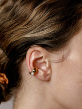 Load image into Gallery viewer, Satory Ear Cuff in Gold
