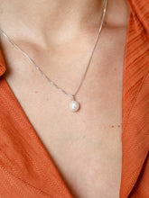 Load image into Gallery viewer, Clementine Necklace in Sterling Silver
