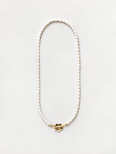 Load image into Gallery viewer, Sofia Pearl Necklace in Gold
