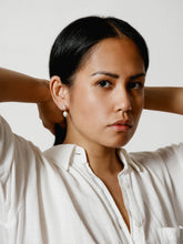 Load image into Gallery viewer, Penelope Earrings in Alexandrite and Gold
